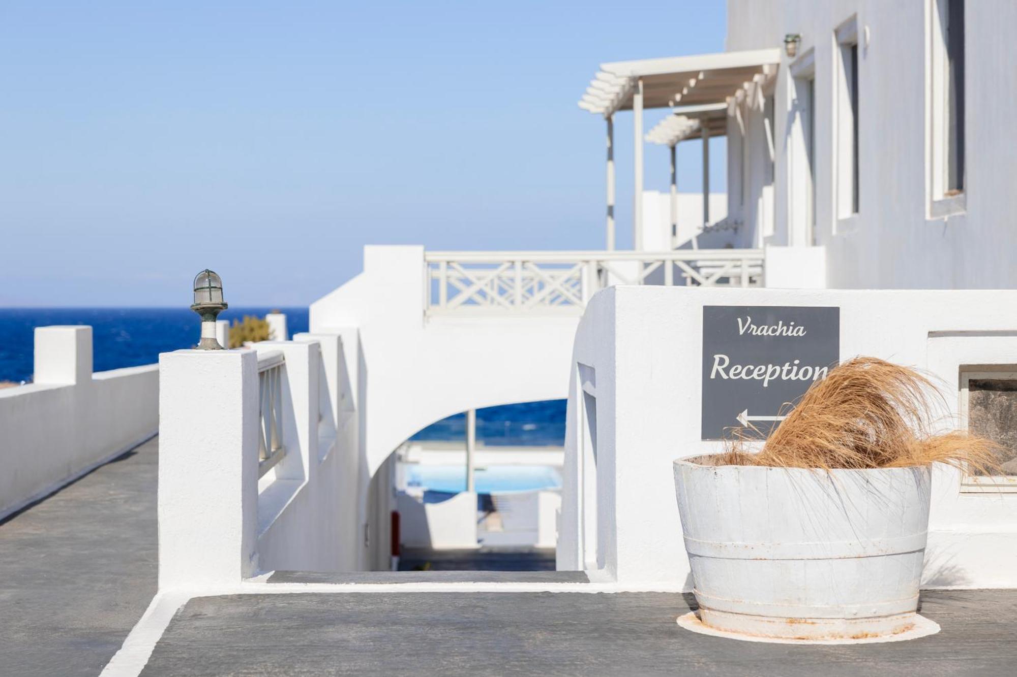 Vrachia Studios&Apartments Oia  Exterior foto